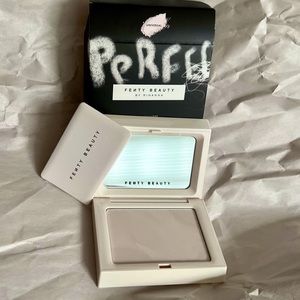 Fenty Beauty INVISIMATTE BLOTTING POWDER